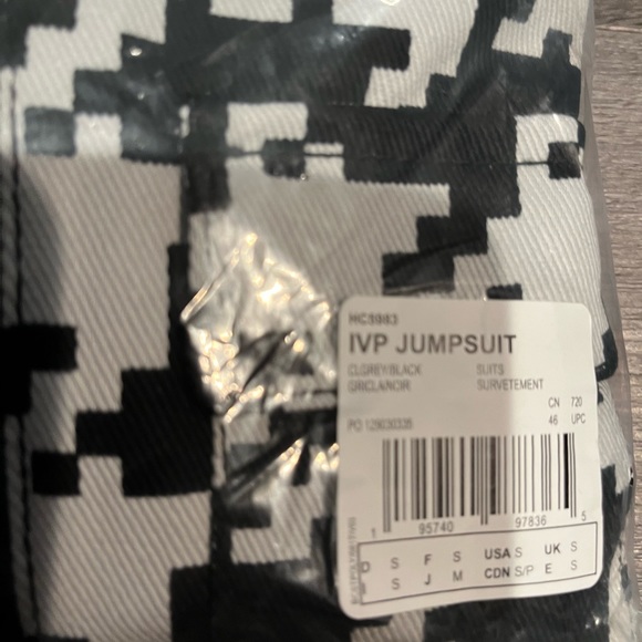 Sold Out Adidas/Ivy Park black and white jumpsuit. Size Small - Picture 5 of 8
